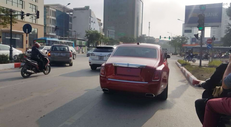 Rolls-Royce Phantom VIII đầu tiên về Việt Nam; nhập chính hãng