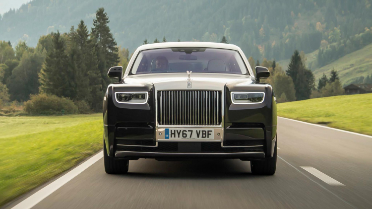 Rolls-Royce Phantom VIII đầu tiên về Việt Nam; nhập chính hãng