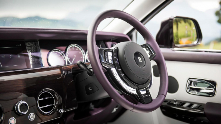 Rolls-Royce Phantom VIII đầu tiên về Việt Nam; nhập chính hãng Rolls-Royce Phantom VIII đầu tiên về Việt Nam; nhập chính hãng