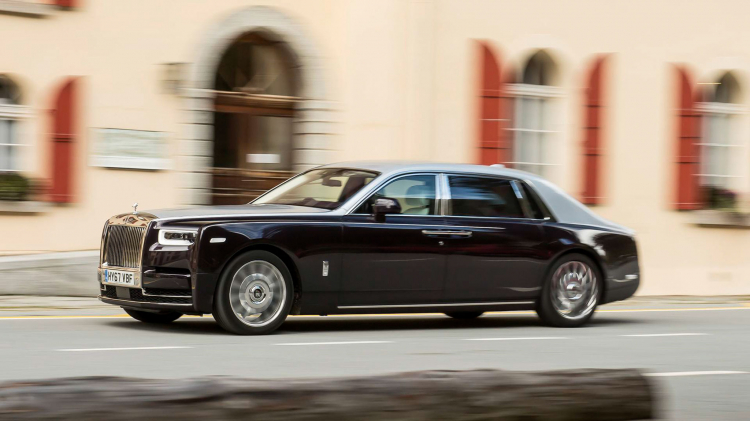 Rolls-Royce Phantom VIII đầu tiên về Việt Nam; nhập chính hãng Rolls-Royce Phantom VIII đầu tiên về Việt Nam; nhập chính hãng