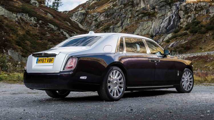 Rolls-Royce Phantom VIII đầu tiên về Việt Nam; nhập chính hãng Rolls-Royce Phantom VIII đầu tiên về Việt Nam; nhập chính hãng