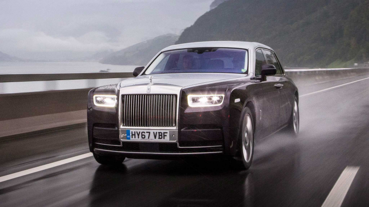Rolls-Royce Phantom VIII đầu tiên về Việt Nam; nhập chính hãng Rolls-Royce Phantom VIII đầu tiên về Việt Nam; nhập chính hãng