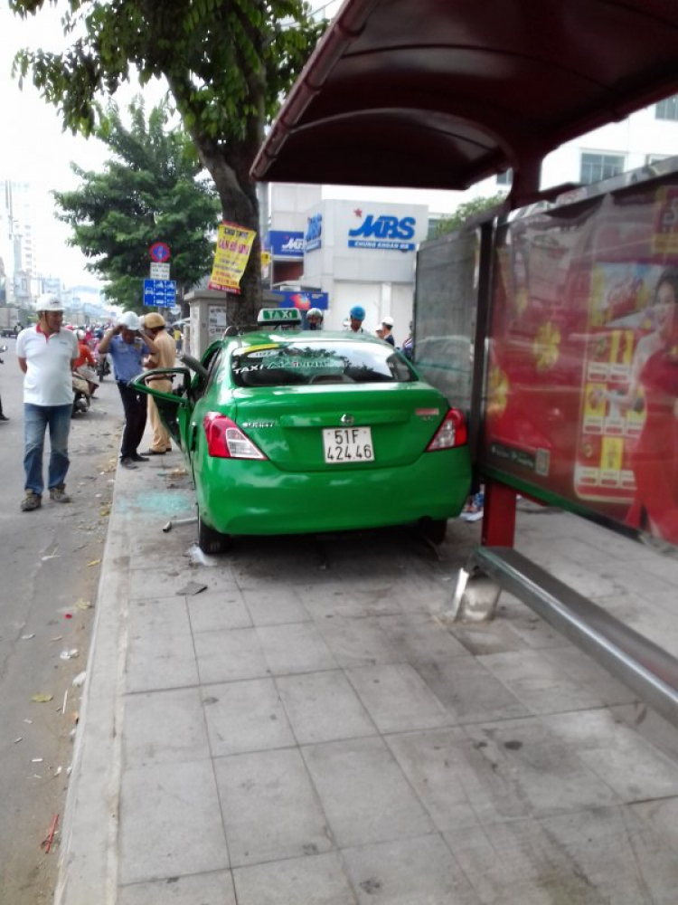 Tai nạn nghiêm trọng ở đường Cộng Hòa