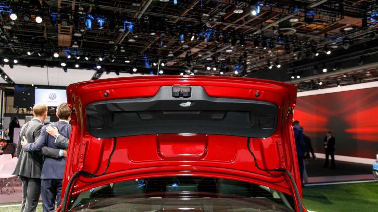 [NAIAS 2019] Volkswagen giới thiệu Passat 2020 tại Mỹ: Thêm công nghệ, thiết kế mới thể thao hơn