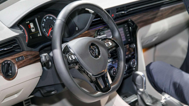 [NAIAS 2019] Volkswagen giới thiệu Passat 2020 tại Mỹ: Thêm công nghệ, thiết kế mới thể thao hơn