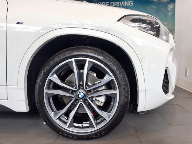 BMW X2 sDrive20i M-Sport đã có mặt tại đại lý; máy 1.5L tăng áp giá 1,999 tỷ đồng