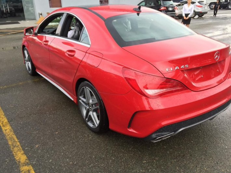 Xin nhờ ae tư vấn 428i coupe và 420i coupe sportline