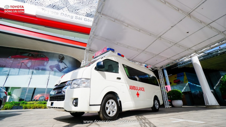 TOYOTA HIACE 2019 PHIÊN BẢN CỨU THƯƠNG