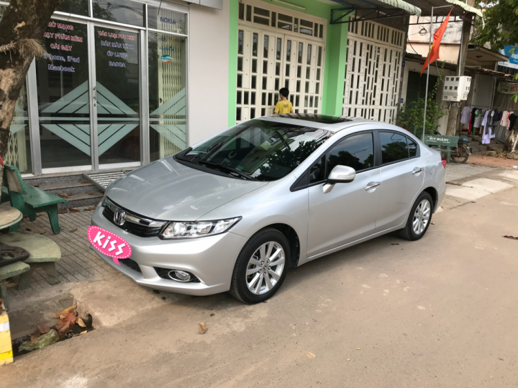 Đồng giá 600 triệu, em nên chọn Mazda3 1.5AT 2016 hay Honda Civic 1.8AT 2015 các bác?