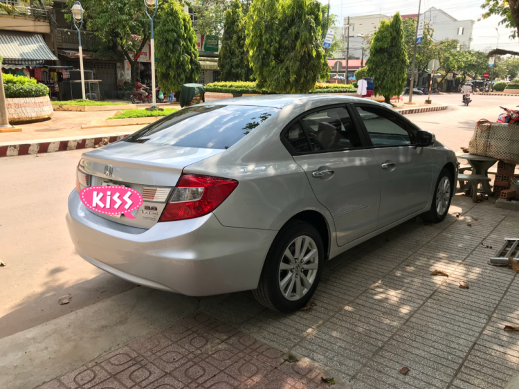 Đồng giá 600 triệu, em nên chọn Mazda3 1.5AT 2016 hay Honda Civic 1.8AT 2015 các bác? Đồng giá 600 triệu, em nên chọn Mazda3 1.5AT 2016 hay Honda Civic 1.8AT 2015 các bác?