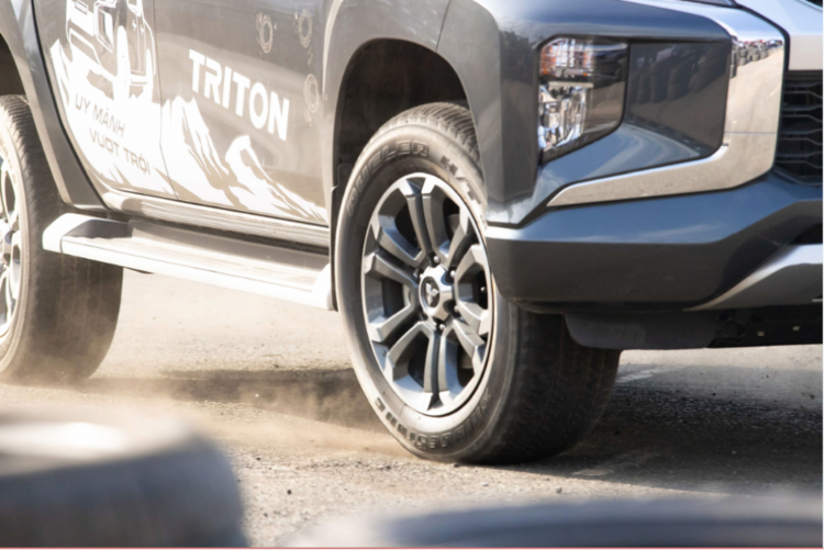 Bridgestone hợp tác với Mitsubishi mang lại trải nghiệm xe - lốp toàn diện cho người lái
