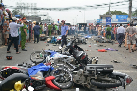 tai-xe-container-tong-hang-loat-xe-may-o-long-an-duong-tinh-voi-ma-tuy-bb-baaadNmCd4.JPG