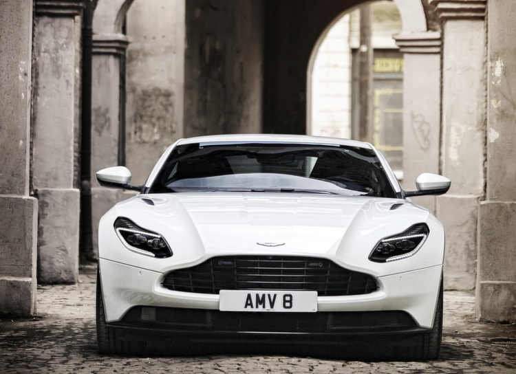 Siêu xe Aston Martin DB11 về Việt Nam; xe nhập chính hãng