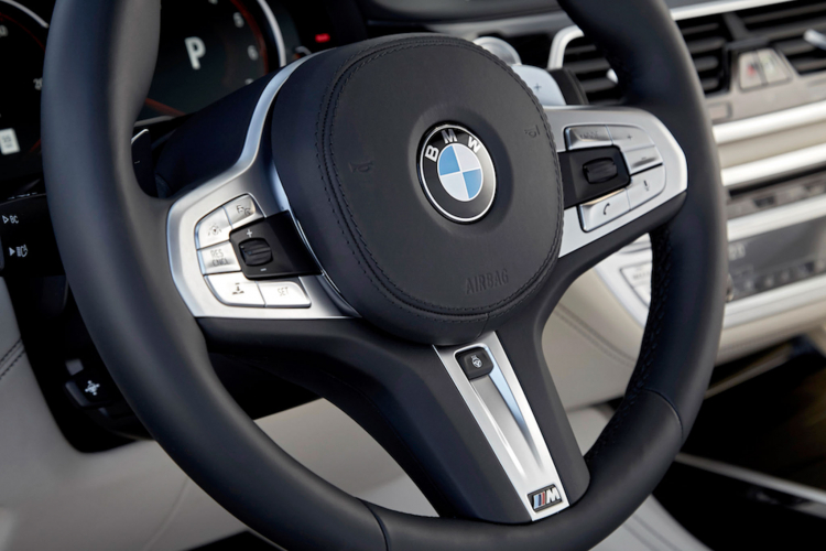 BMW M760Li xDrive nhập chính hãng về Việt Nam; giá dự không dưới 10 tỷ đồng