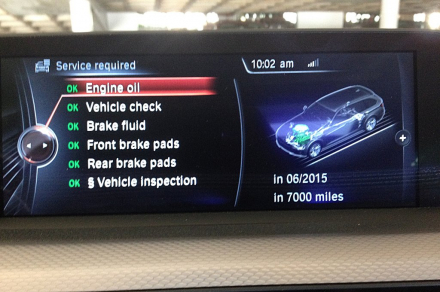 2014-BMW-xDrive-328d-iDrive-display-screen.jpg