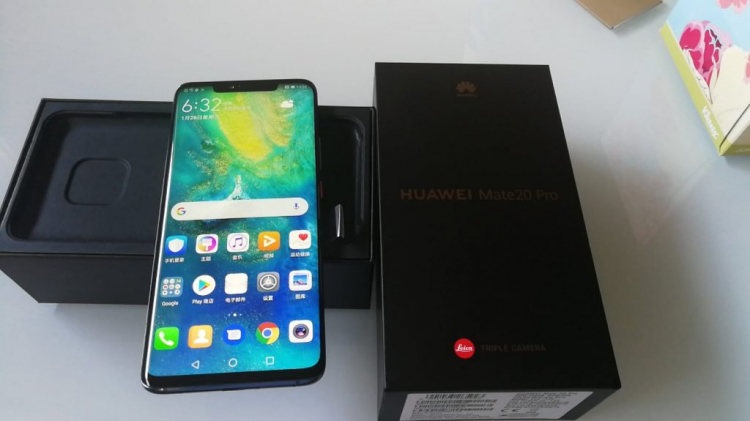 Trên tay huawei mate 20 pro