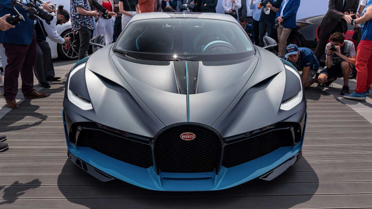Một trong 40 chiếc Bugatti Divo đang được bán với giá 7,5 triệu USD (hơn 173 tỷ đồng)