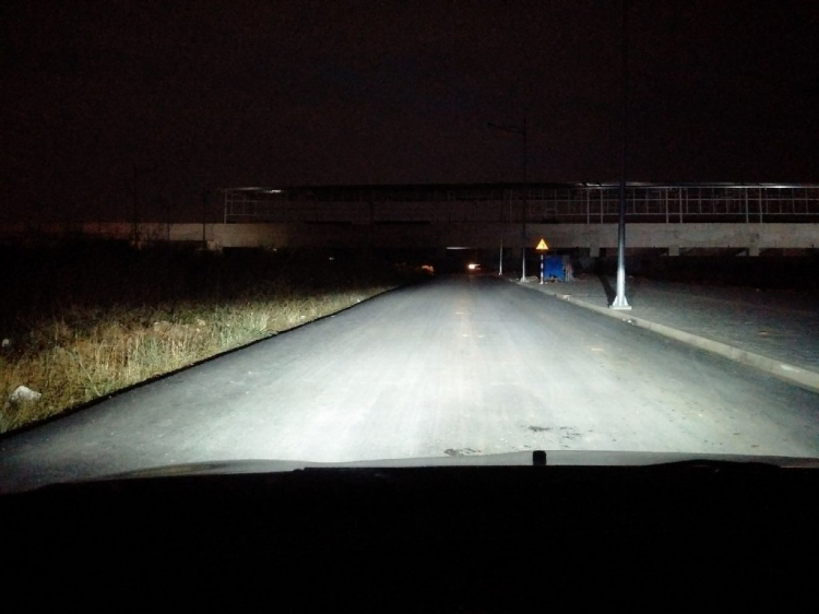 Tư vấn lắp đèn Led phillips cho ô tô Tư vấn lắp đèn Led phillips cho ô tô