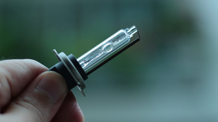 Tư vấn lắp đèn Led phillips cho ô tô Tư vấn lắp đèn Led phillips cho ô tô