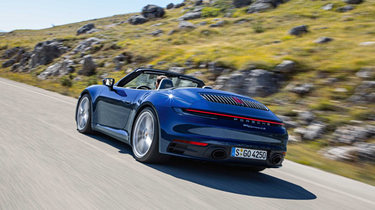 Porsche 911 mui trần (cabriolet) thế hệ mới có giá từ 8,4 tỷ đồng tại Việt Nam