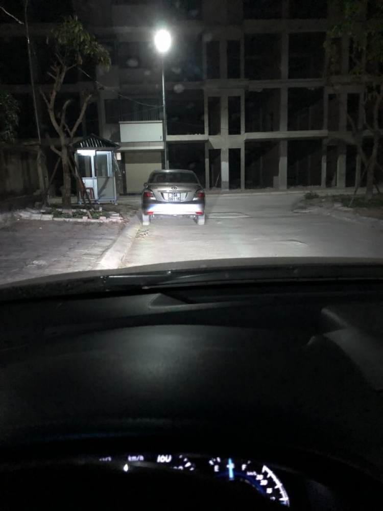 Có nên độ đèn từ halogen lên bi xenon? Có nên độ đèn từ halogen lên bi xenon?