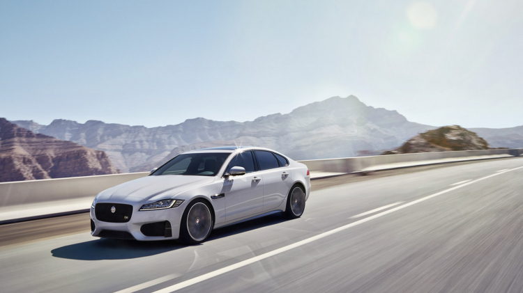 Jaguar XF và XF Sportbrake có thêm phiên bản đặc biệt  ‘’Chequered Flag edition‘’