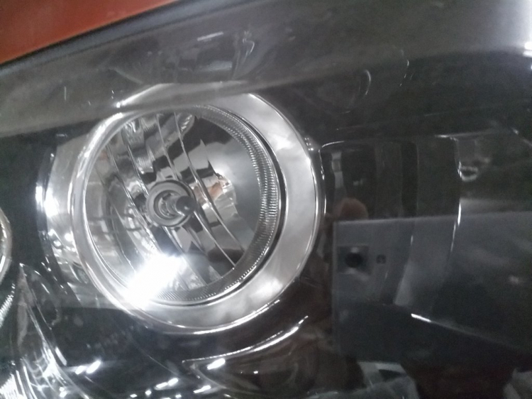 Tư vấn lắp đèn Led phillips cho ô tô Tư vấn lắp đèn Led phillips cho ô tô