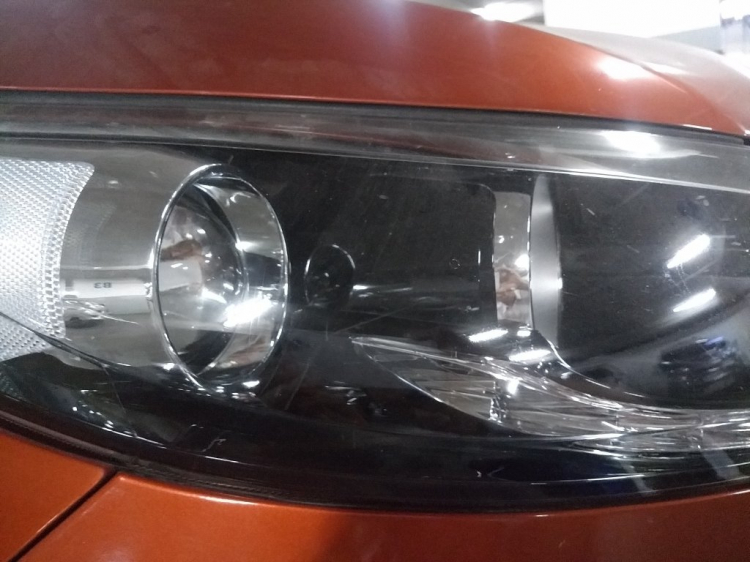 Tư vấn lắp đèn Led phillips cho ô tô Tư vấn lắp đèn Led phillips cho ô tô