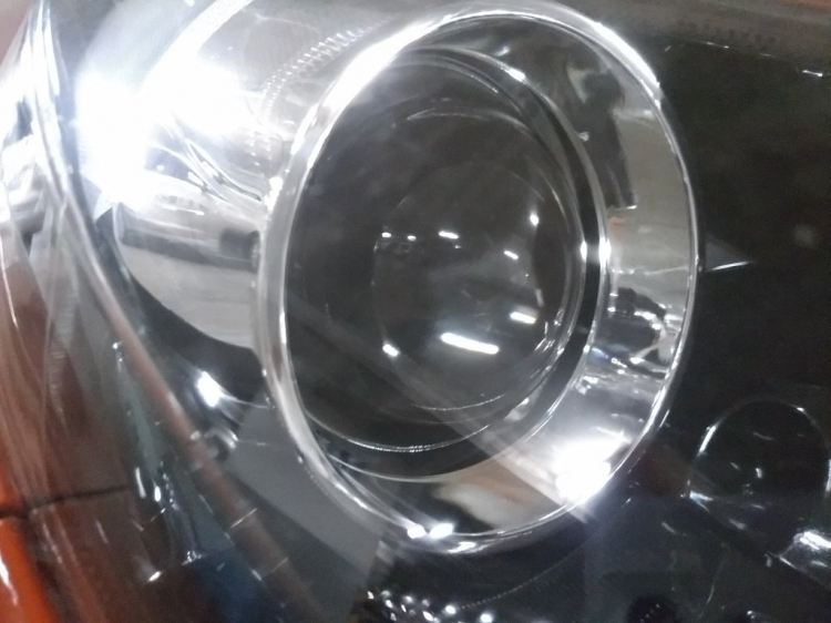 Tư vấn lắp đèn Led phillips cho ô tô Tư vấn lắp đèn Led phillips cho ô tô