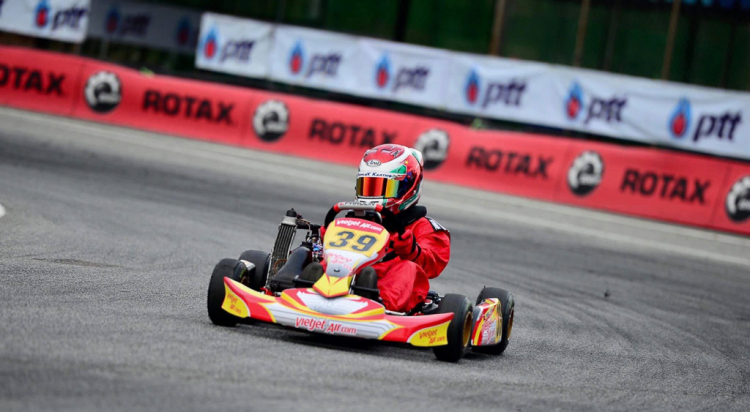 Doug Pham - tay đua Go-kart 11 tuổi xuất sắc giành hạng 4 tại giải đua ở Thái Lan