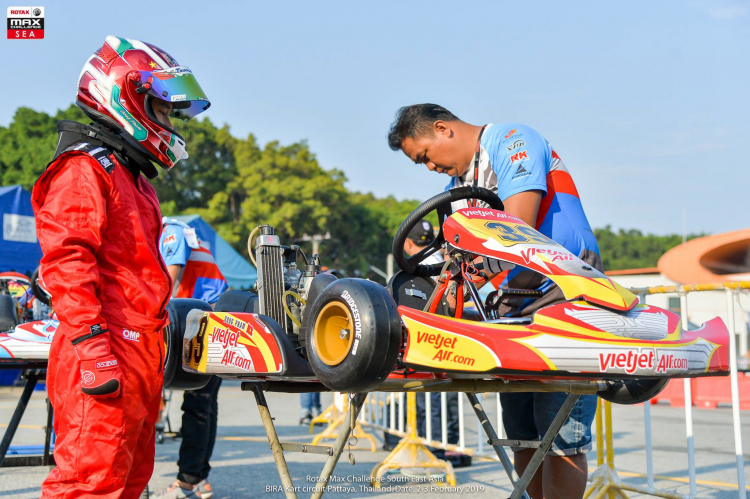 Doug Pham - tay đua Go-kart 11 tuổi xuất sắc giành hạng 4 tại giải đua ở Thái Lan