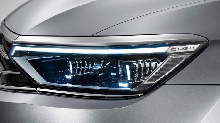 Volkswagen Passat 2020 mới phiên bản châu Âu; thêm đèn LED matrix; tương lai có thể về Việt Nam