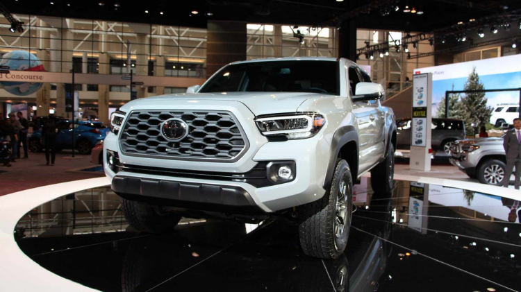 Xem trước bán tải Toyota Tacoma 2020 mới trước ngày ra mắt; đối thủ của Ford Ranger Xem trước bán tải Toyota Tacoma 2020 mới trước ngày ra mắt; đối thủ của Ford Ranger
