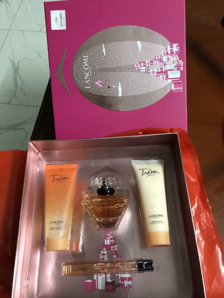 KHoảng cách tỏa hương, thơi gian lưu hương của nước hoa KHoảng cách tỏa hương, thơi gian lưu hương của nước hoa