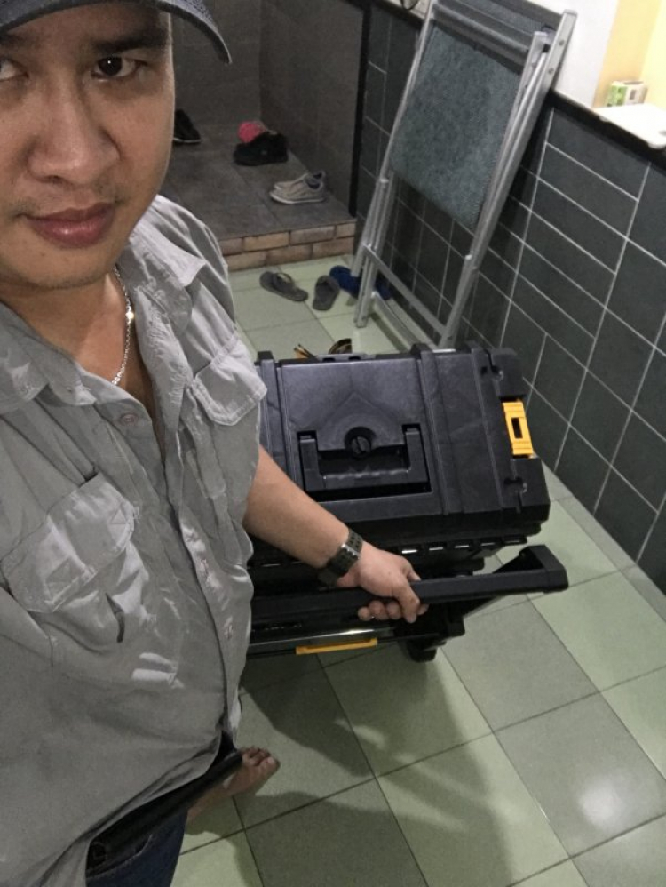 Mua thùng đồ nghề. Mua thùng đồ nghề.