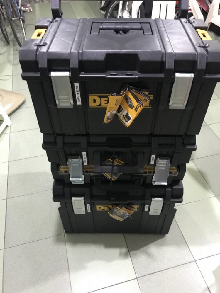 Mua thùng đồ nghề. Mua thùng đồ nghề.