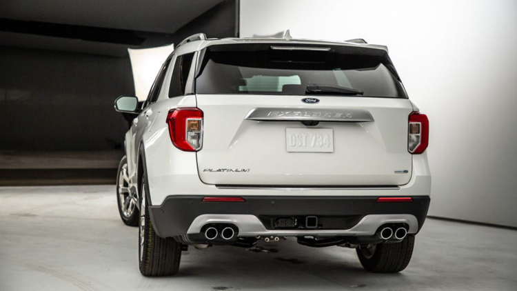 Ford Explorer thế hệ mới có giá khởi điểm từ 32.765 USD; bản Limited tăng giá hơn 5.000 USD