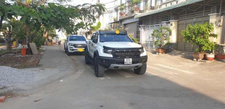 Chevrolet Colorado êm hơn xe sang Audi Q7 :)