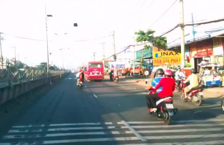 Các bác đi cuối đường Võ Văn Kiệt chổ đường cong cẩn thận. Các bác đi cuối đường Võ Văn Kiệt chổ đường cong cẩn thận.