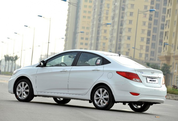 Hyundai Thành Công ra mắt Accent Blue 2015