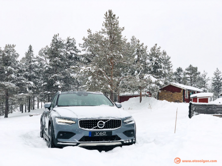 OtoSaigon-Volvo-V60-Cross-Country-Lulea-Sweden-2019-2-3.jpg