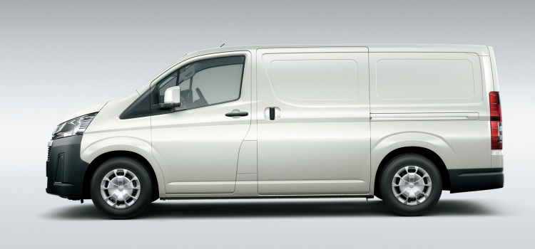 Toyota giới thiệu Hiace thế hệ mới: Đổi mới thiết kế, tăng kích thước, nội thất cao cấp hơn Toyota giới thiệu Hiace thế hệ mới: Đổi mới thiết kế, tăng kích thước, nội thất cao cấp hơn