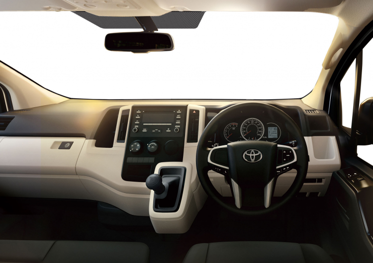 Toyota giới thiệu Hiace thế hệ mới: Đổi mới thiết kế, tăng kích thước, nội thất cao cấp hơn Toyota giới thiệu Hiace thế hệ mới: Đổi mới thiết kế, tăng kích thước, nội thất cao cấp hơn