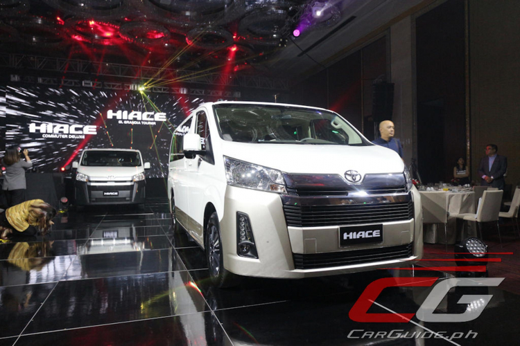 Toyota giới thiệu Hiace thế hệ mới: Đổi mới thiết kế, tăng kích thước, nội thất cao cấp hơn
