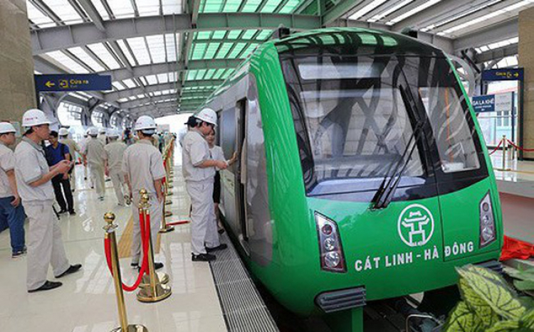Miễn phí đi tàu trên cao Cát Linh - Hà Đông trong nữa tháng