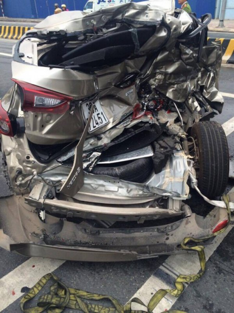 Bác nào đang chạy Mazda3 mới cho em xin cảm nhận và đánh giá với Bác nào đang chạy Mazda3 mới cho em xin cảm nhận và đánh giá với