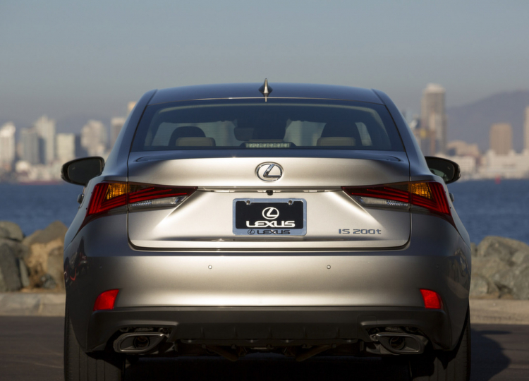 Lexus IS thế hệ mới được đồn đoán sử dụng động cơ 3.0L do BMW phát triển