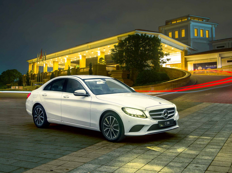 Mercedes-Benz C-Class 2019 ra mắt tại Việt Nam; 03 phiên bản giá từ 1,499 - 1,897 tỷ đồng Mercedes-Benz C-Class 2019 ra mắt tại Việt Nam; 03 phiên bản giá từ 1,499 - 1,897 tỷ đồng