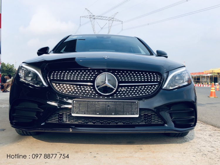 Mercedes-Benz C-Class 2019 ra mắt tại Việt Nam; 03 phiên bản giá từ 1,499 - 1,897 tỷ đồng