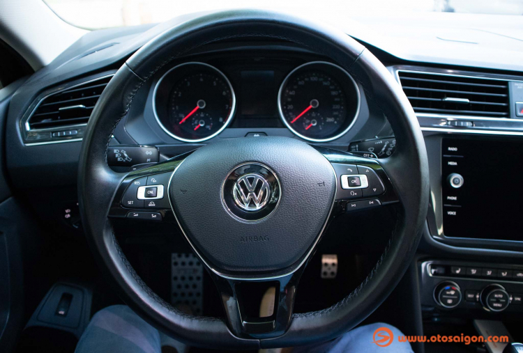 Hatchback hiệu năng cao Volkswagen Golf R 2018 về Việt Nam; đối thủ của Ford Focus RS Hatchback hiệu năng cao Volkswagen Golf R 2018 về Việt Nam; đối thủ của Ford Focus RS